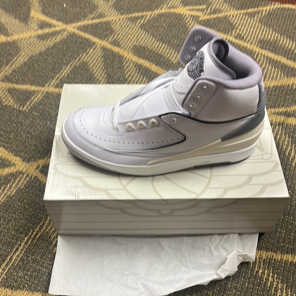 Nike Jordan 2 Retro Men’s Cement Grey DR8884-100 size 9 - Picture 6 of 14